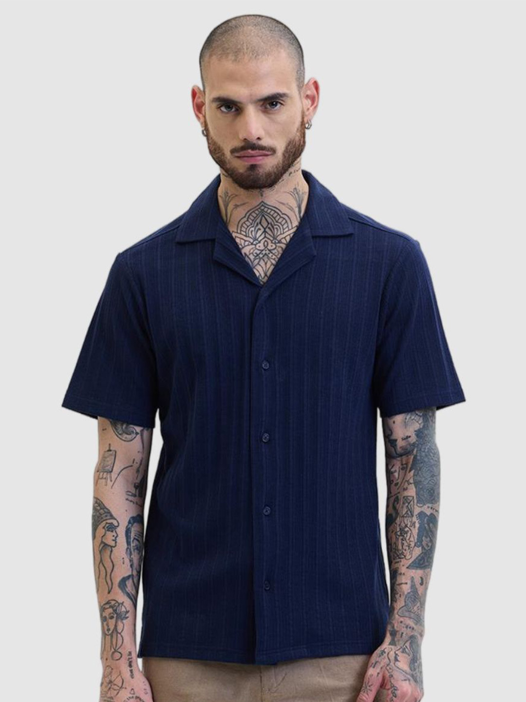 

Snitch Men Relaxed Boxy Self Design Casual Shirt, Navy blue
