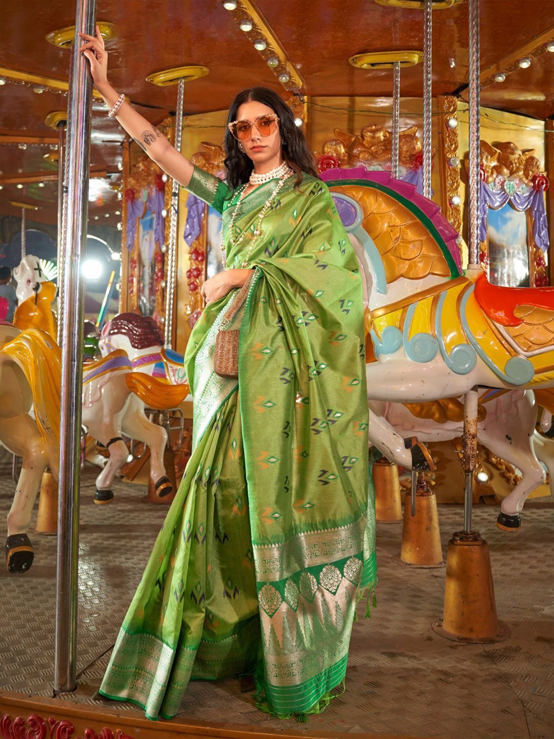 

Odette Green Silk Blend Woven Saree With Unstitched Blouse For Women