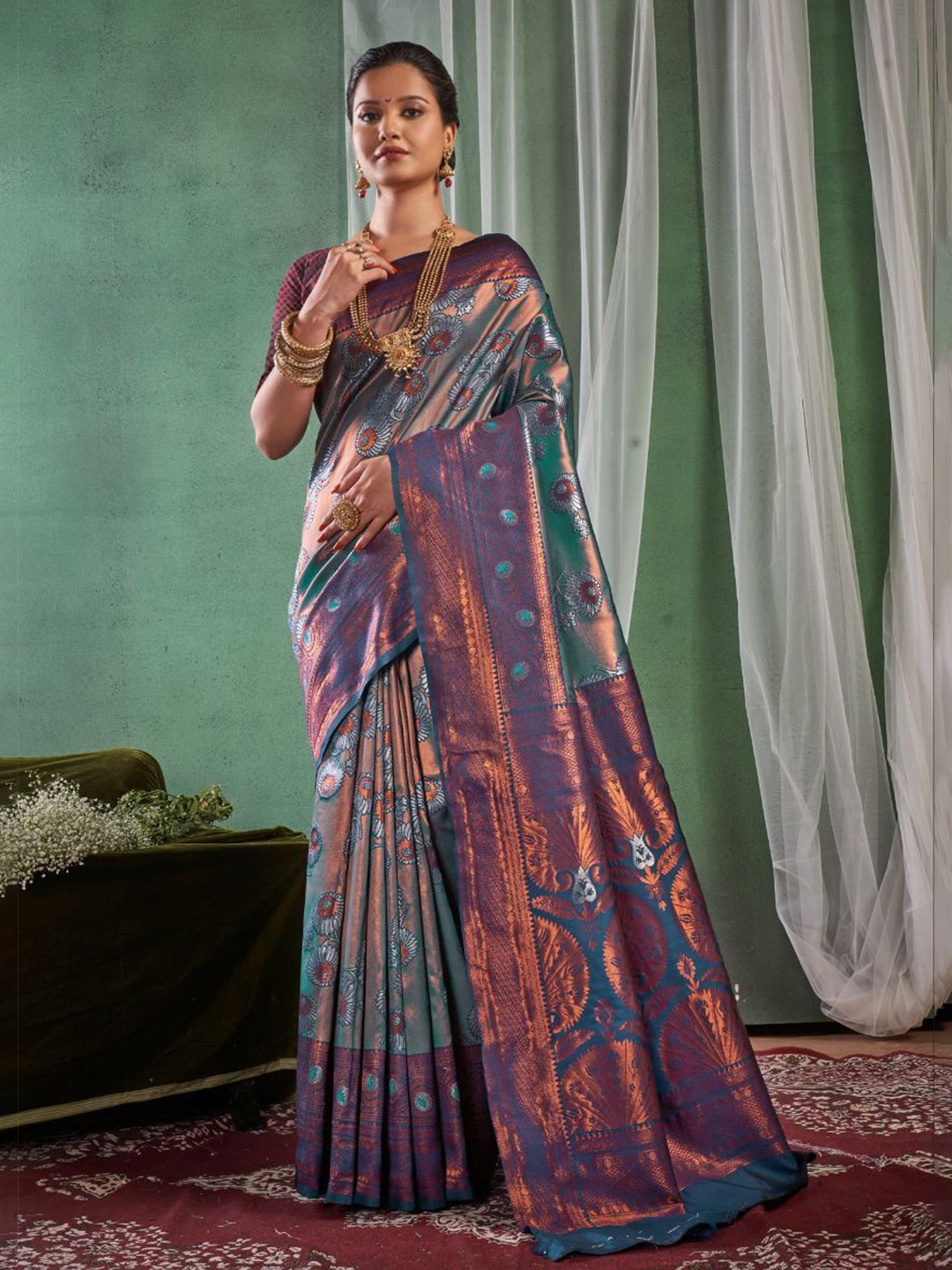 

ZIKARAA Ethnic Motifs Zari Pure Silk Kanjeevaram Saree, Blue