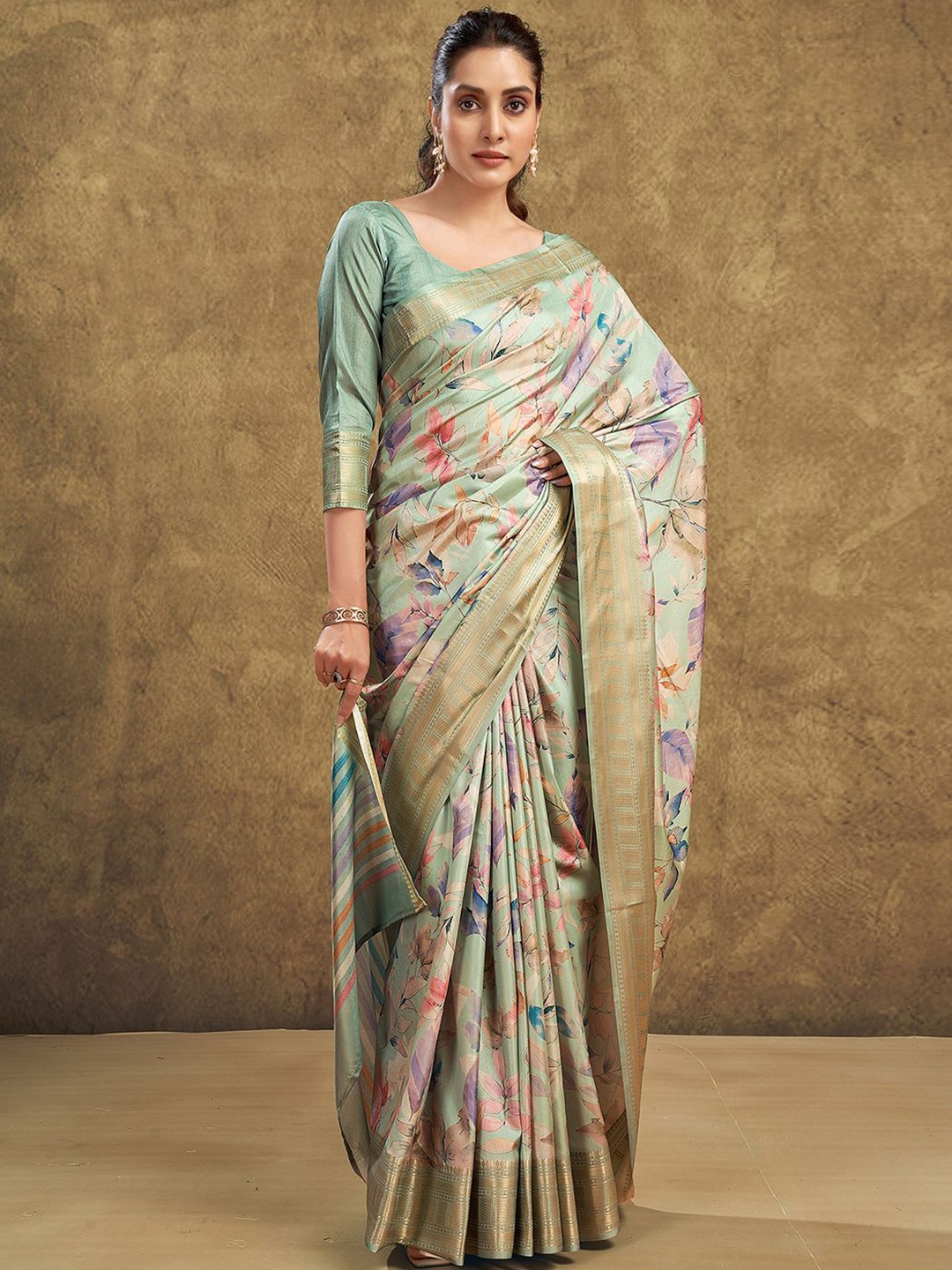 

Mitera Woven Design Zari Saree, Green