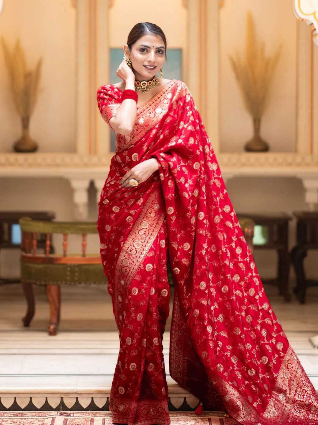 

ZIKARAA Ethnic Motifs Zari Woven Design Pure Silk Kanjeevaram Saree, Red