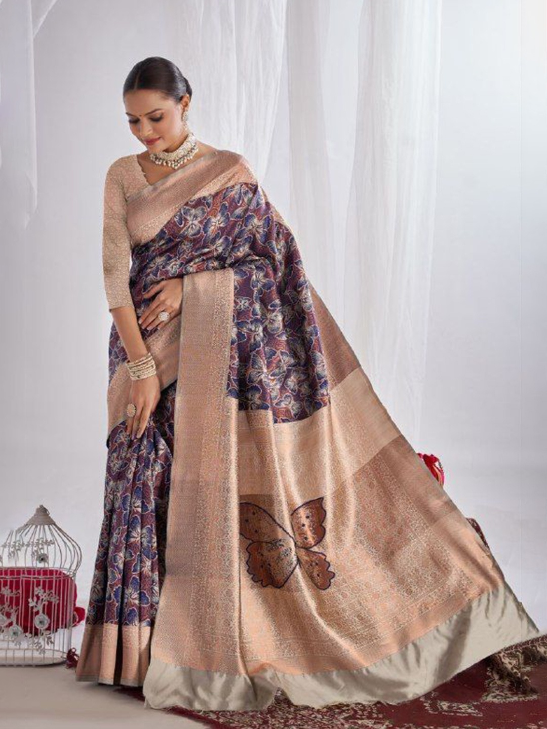 

ZIKARAA Women Floral Zari Pure Silk Kanjeevaram Saree, Brown