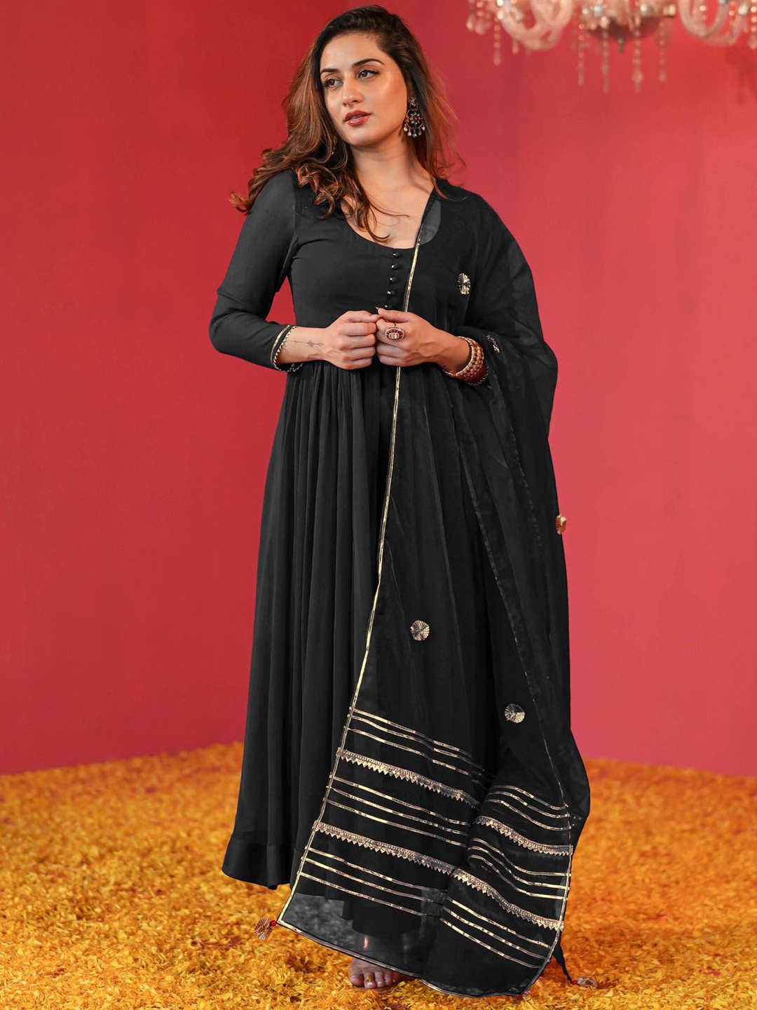 

GoSriKi Solid Anarkali Scoop-Neck Kurta With Trousers And Dupatta, Black