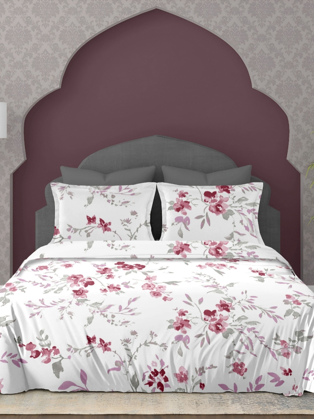 

Ariana White & Pink Floral Printed 210 TC Cotton King Bedsheet Set 2.70 m x 2.70 m