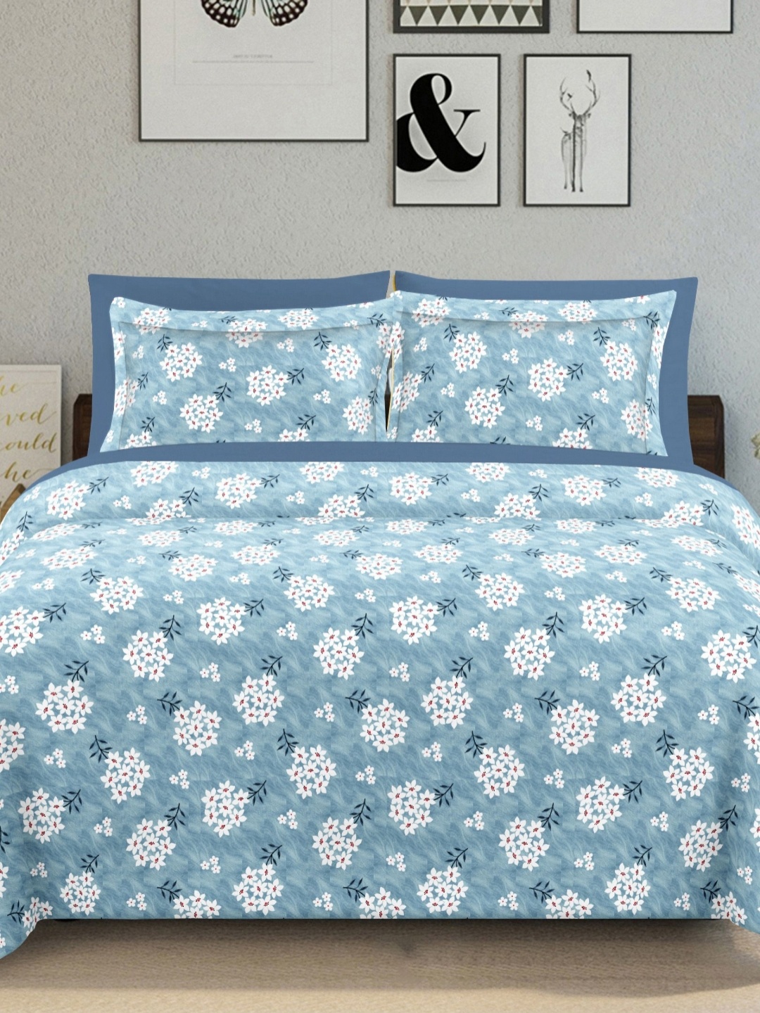 

Ariana Blue & White Floral Printed 144 TC Cotton King Bedsheet Set 2.70 m x 2.25 m