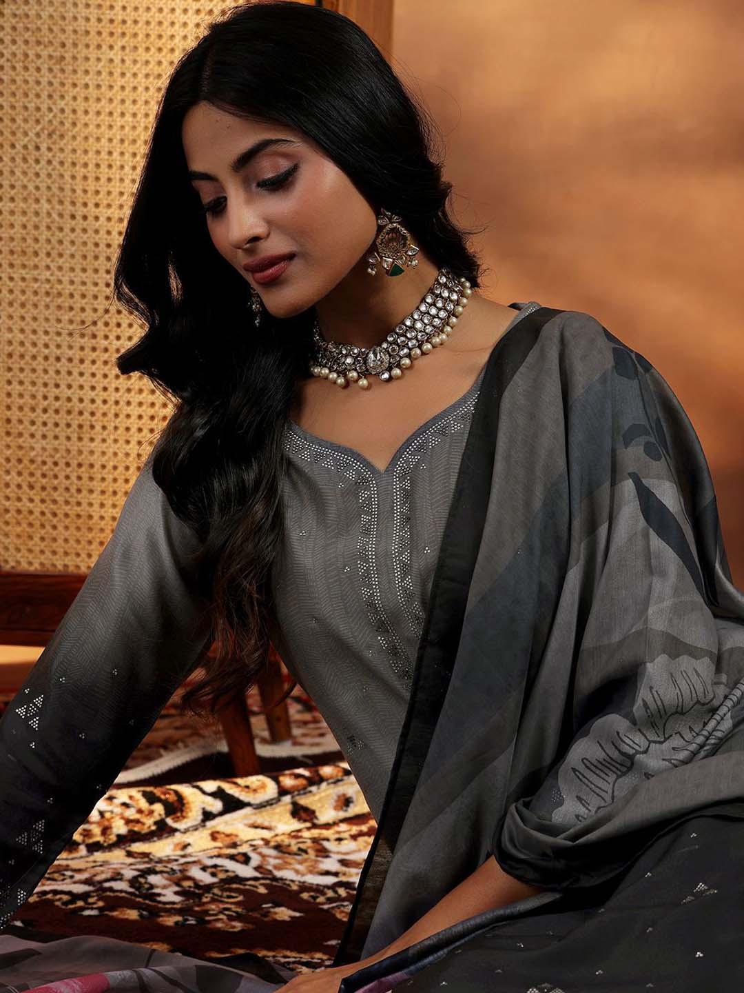 

Libas Ombre Printed Beads Embellished Sweetheart Neck Kurta With Trousers And Dupatta, Grey