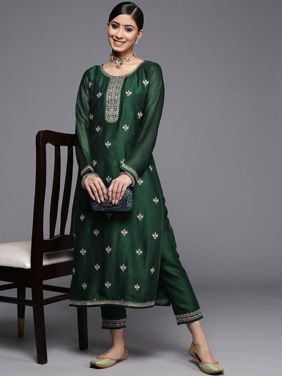

Libas Floral Embroidered Zari Round Neck Straight Kurta, Green