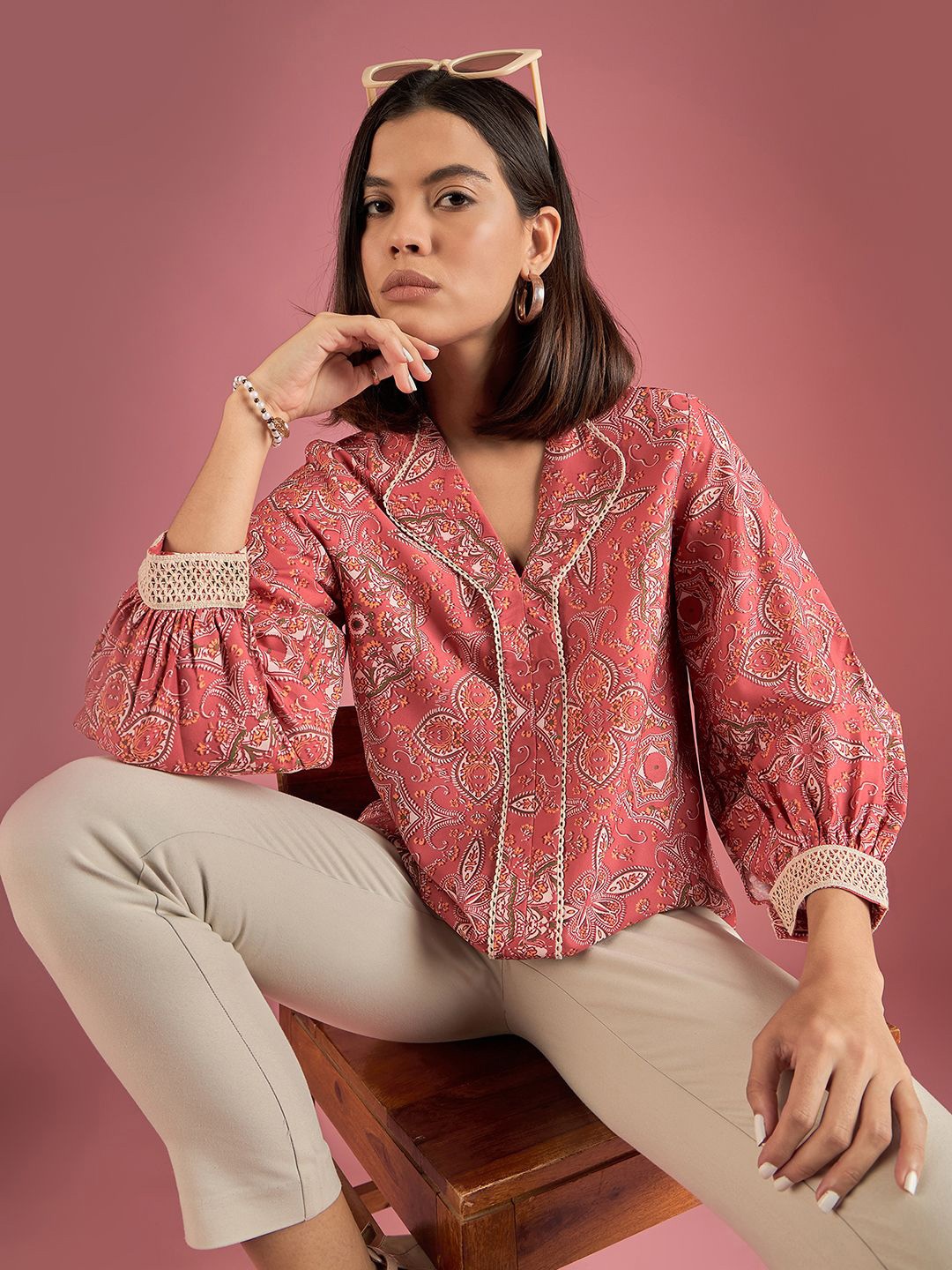

DressBerry Women Printed Lapel Collar Top, Red