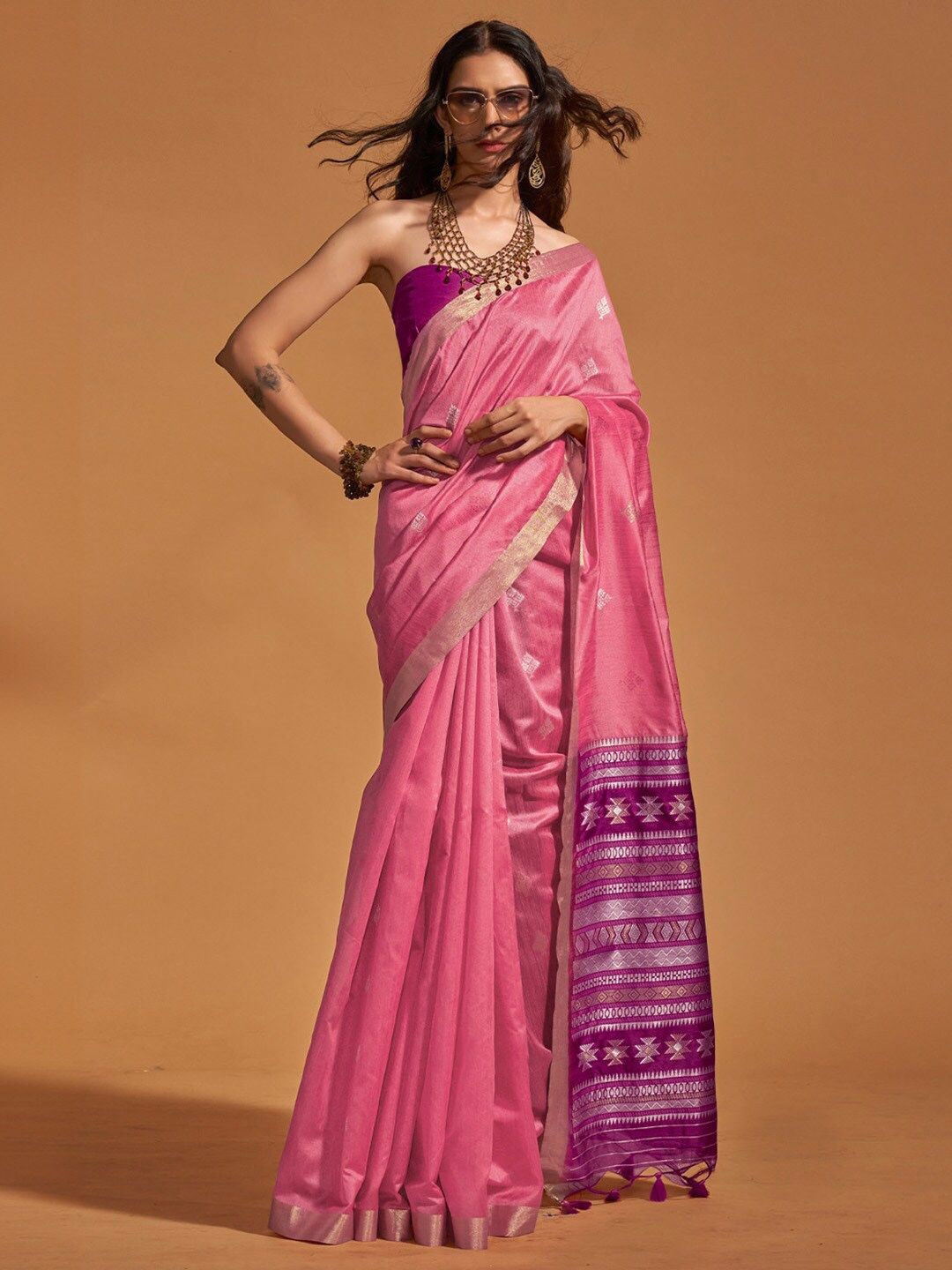 

Munir Ethnic Motifs Woven Design Zari Banarasi Saree, Pink