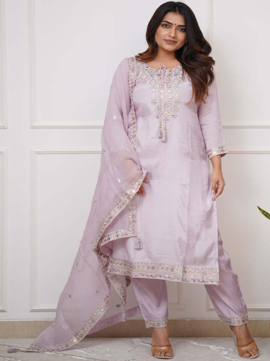 

SHIJILA Ethnic Motifs Embroidered Tie-Up Neck Kurta with Trousers And Dupatta, Lavender