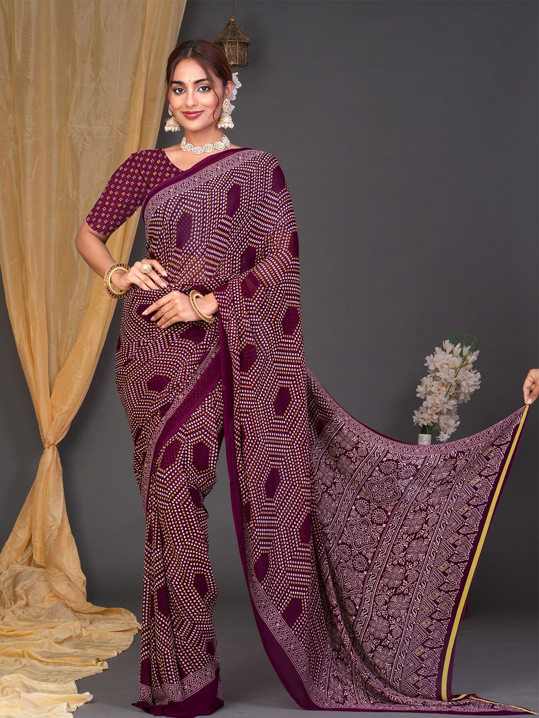 

EMV Floral Printed Saree, Purple