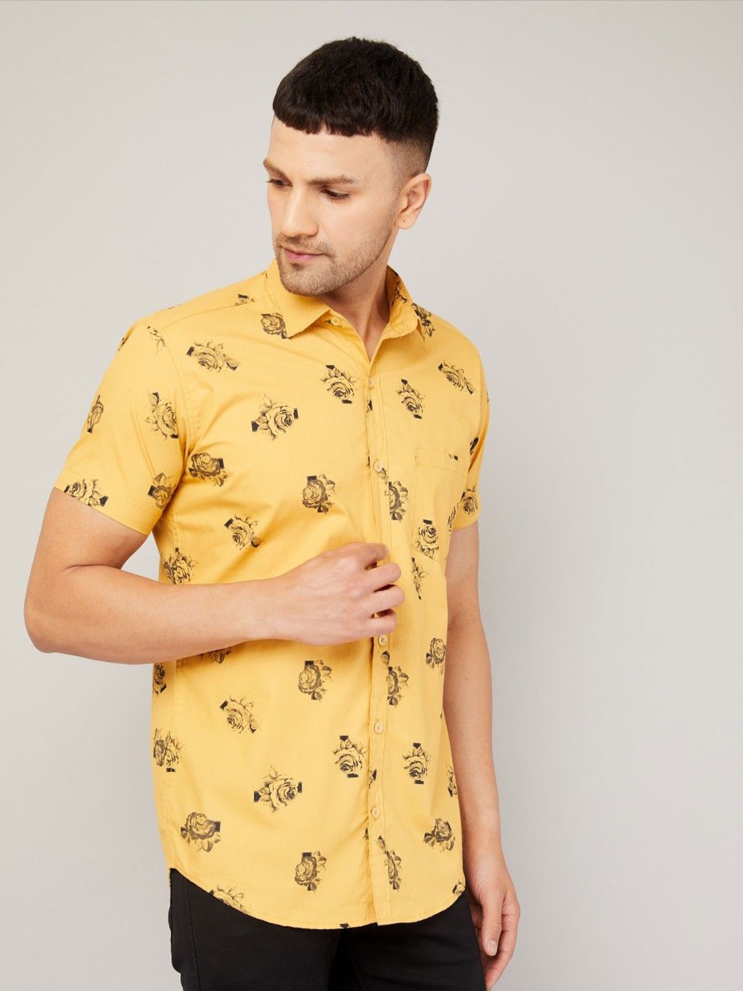 

Le Mec Men Spread Collar Floral Printed Slim Fit Cotton Casual Shirt, Yellow