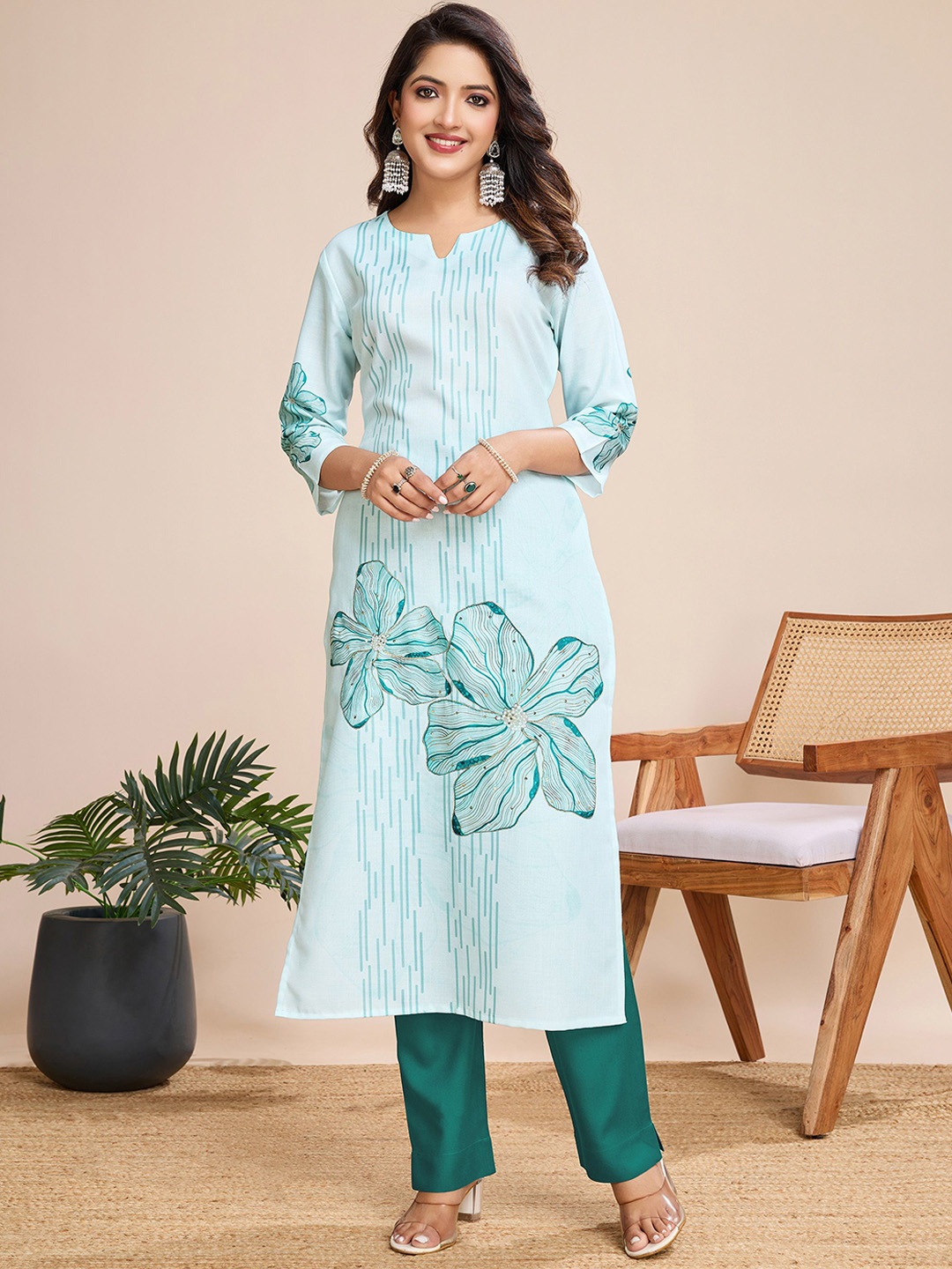 

MOJILAA Floral Printed Notch-Neck Sequinned Linen Silk Straight Kurta With Trousers, Blue