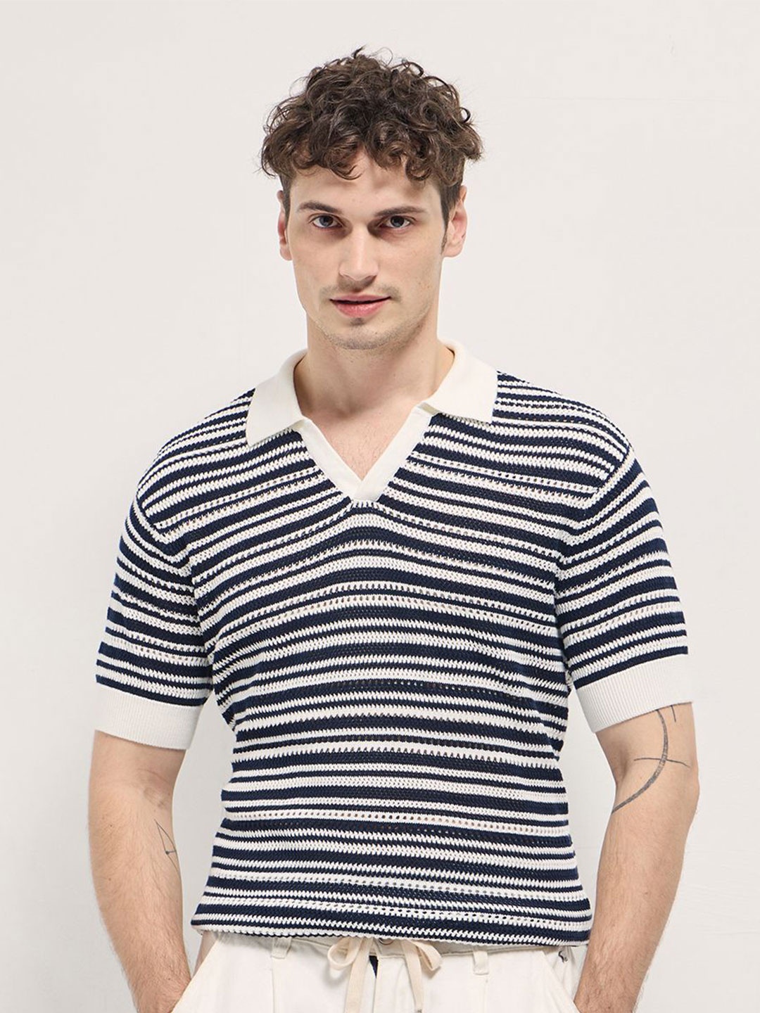 

THE BEAR HOUSE Men Self Design Polo Collar Cotton T-shirt, Navy blue
