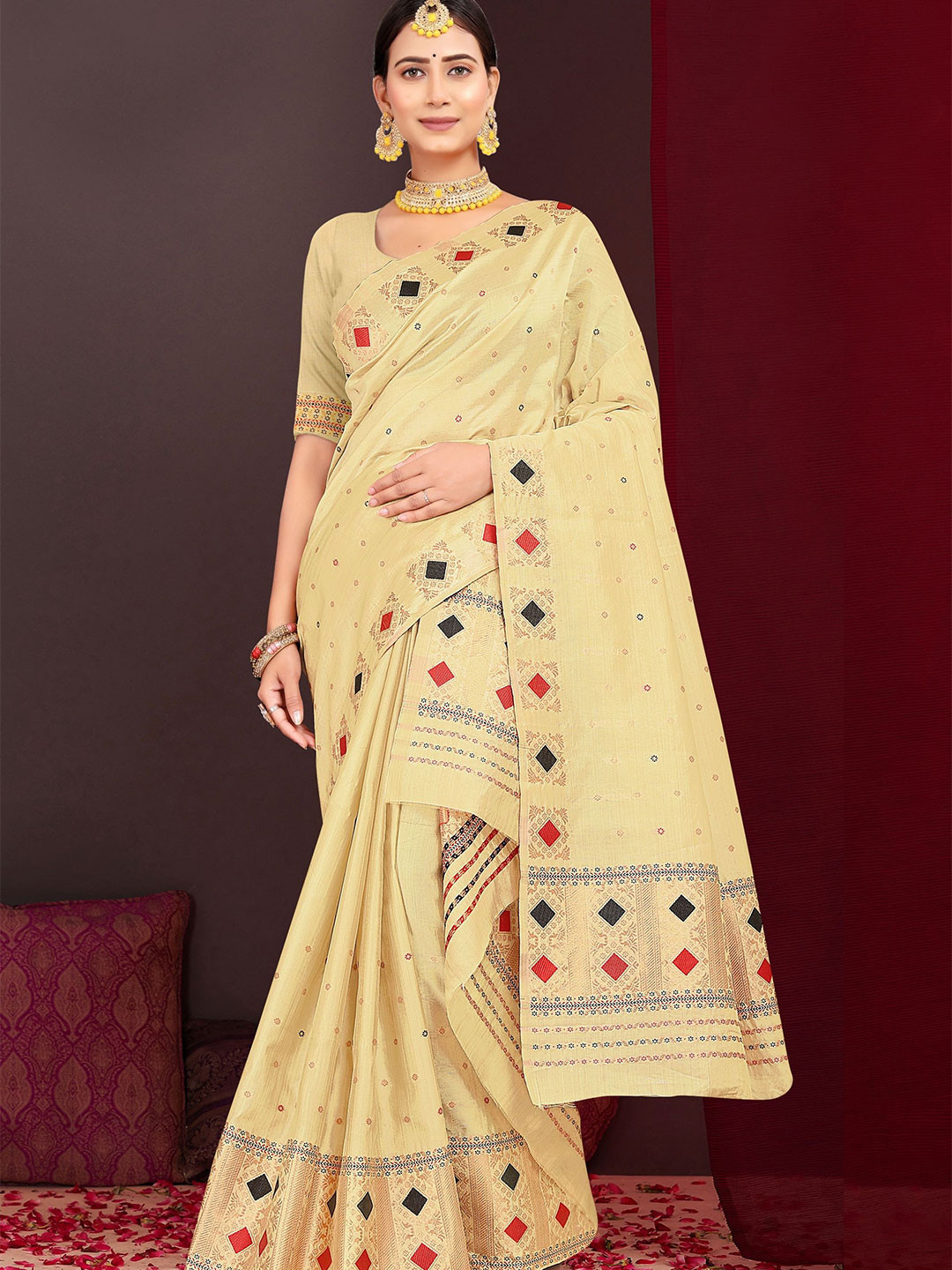 

KAMDAR Ethnic Motifs Sequinned Muga Saree, Beige