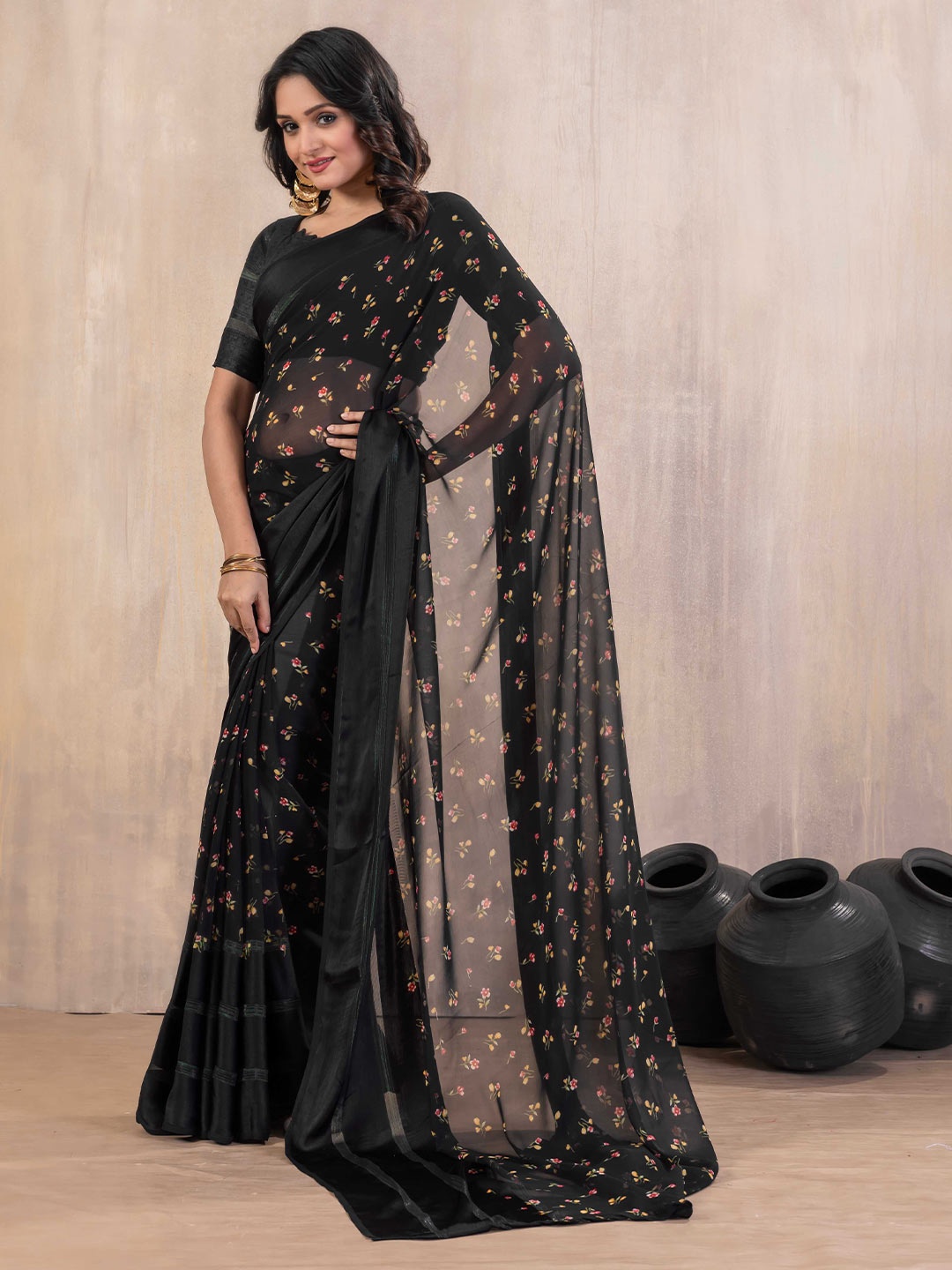 

Rhey Floral Printed Saree With Blouse Piece, Black