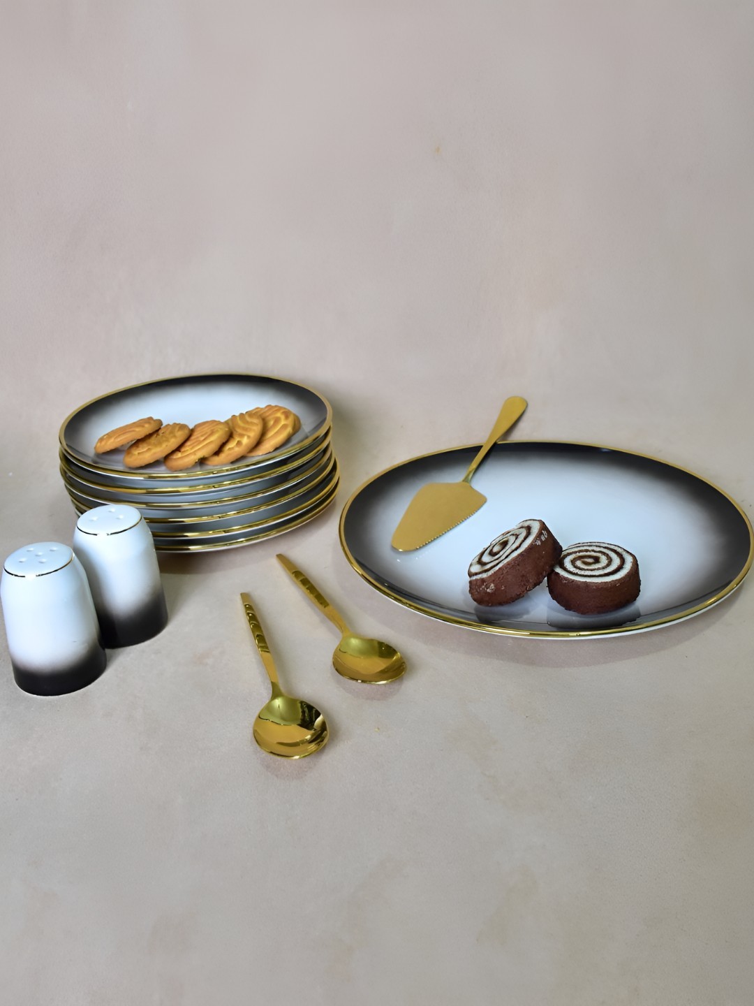 

THE HOME CO. Black & Blue 10 Pieces Ceramic Dishwasher Safe Food Platter