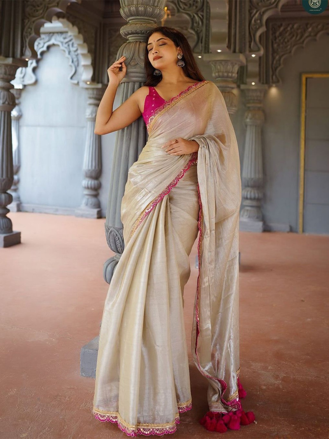 

Anouk Embroidered Saree With Blouse Piece, Metallic