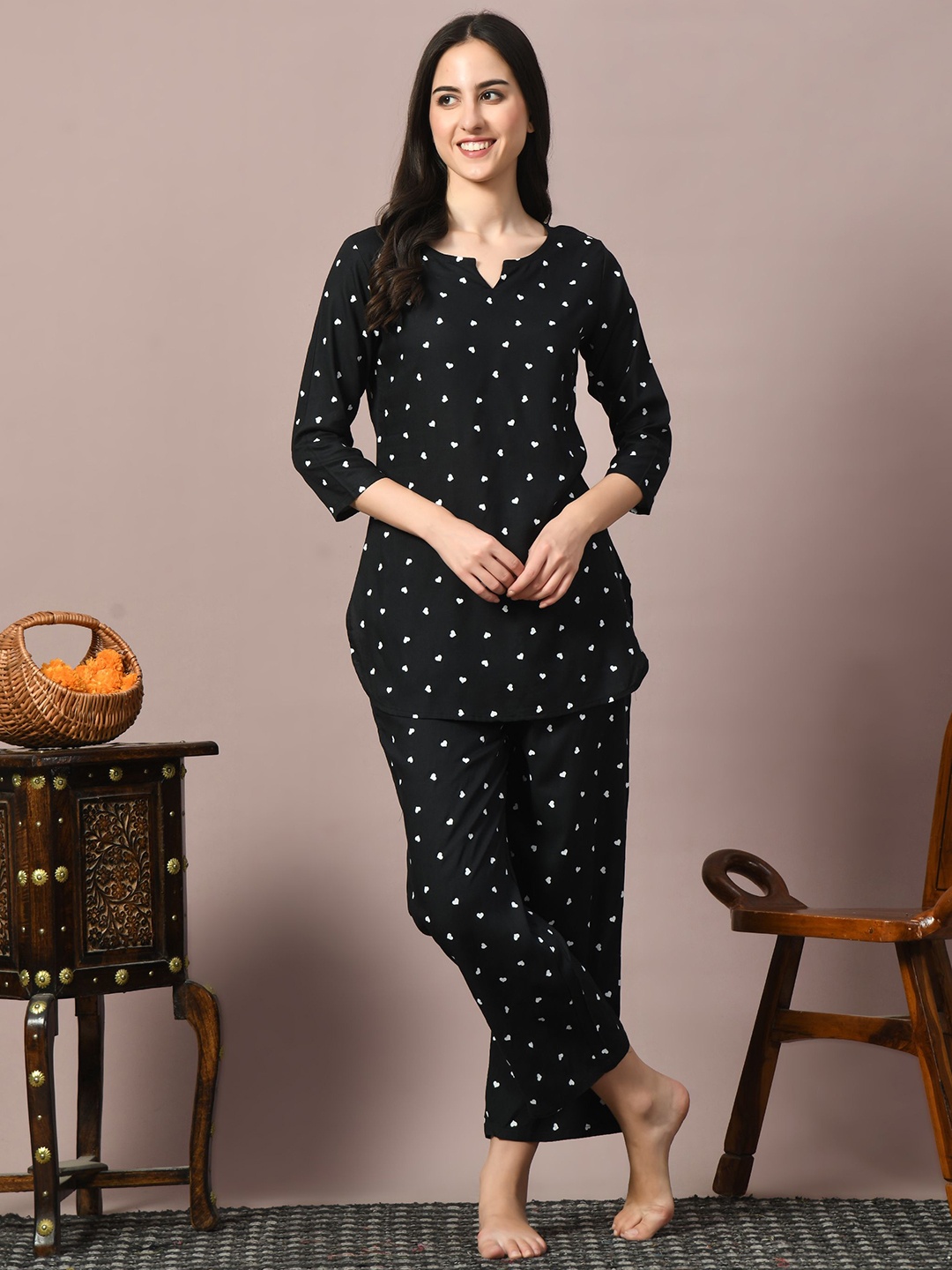 

Dreambe Women Conversational Printed Pure Cotton Night suit, Black