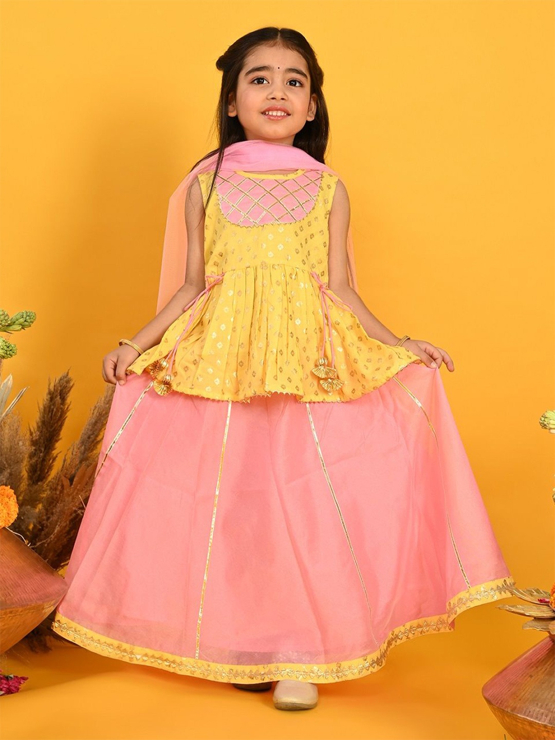 

SAKA DESIGNS Girls Printed Gotta Patti Ready to Wear Lehenga & Blouse With Dupatta, Pink