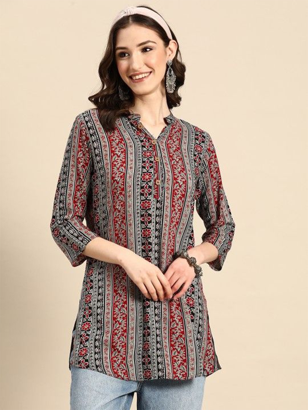 

MF ERA Women Mandarin Collar Kalamkari Pure Cotton Kurti, Maroon