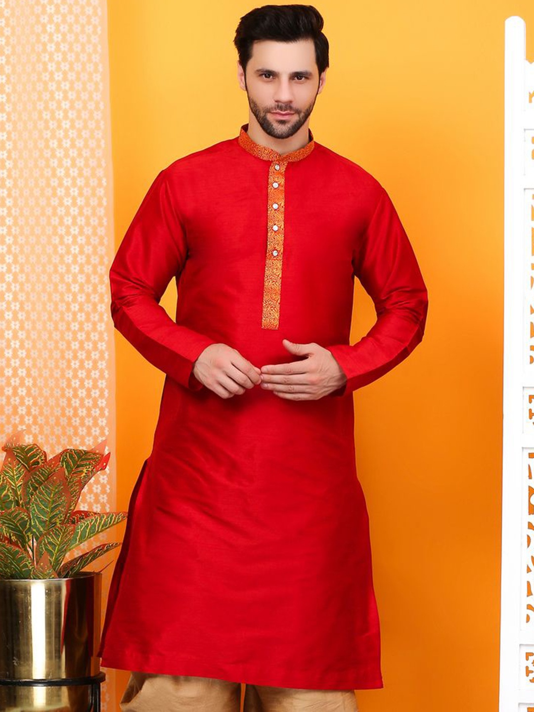 

Larwa Jacquard Woven Design Mandarin Collar Straight Kurta, Red