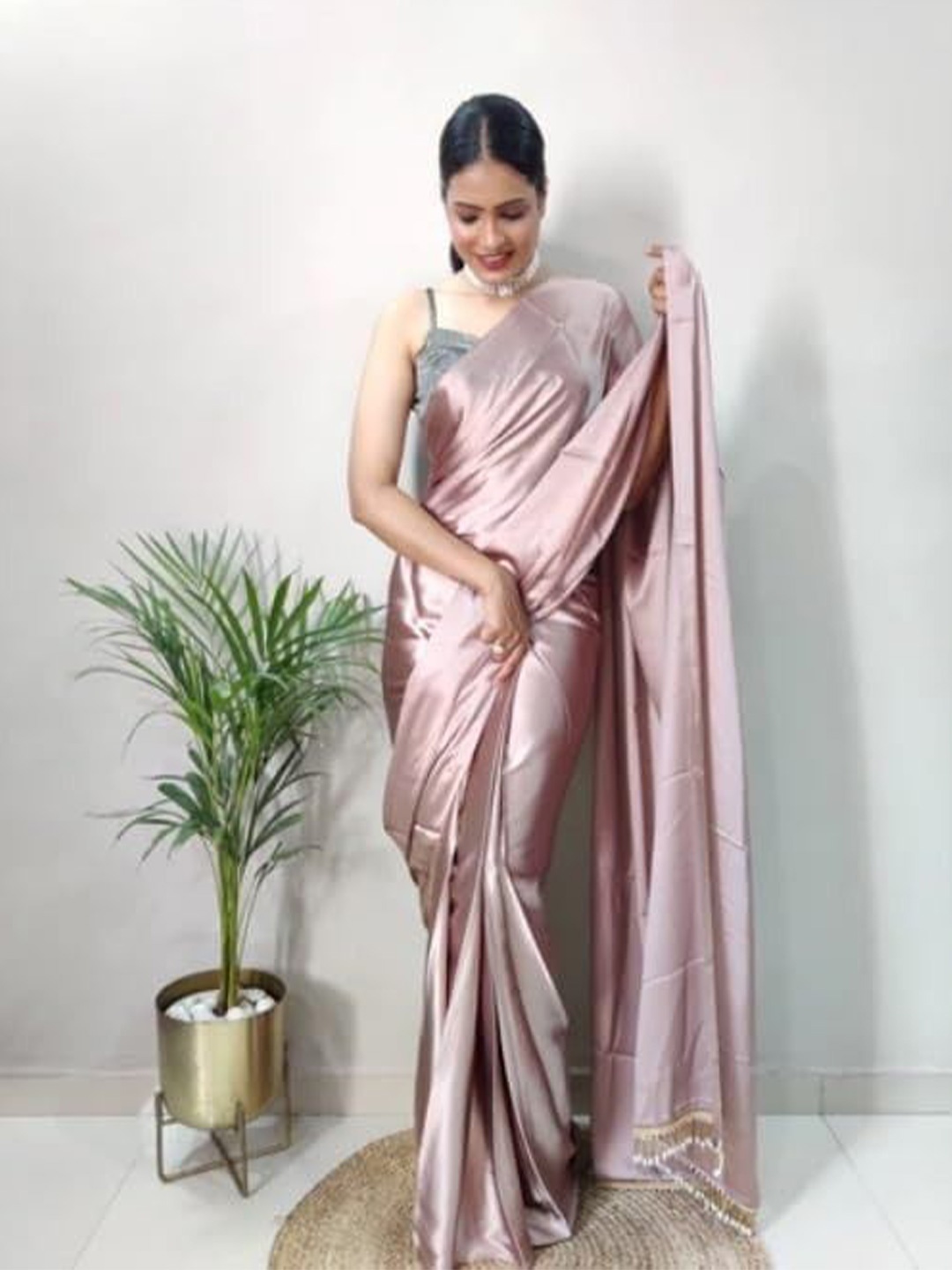 

KALINI Satin Self Design Saree, Lavender