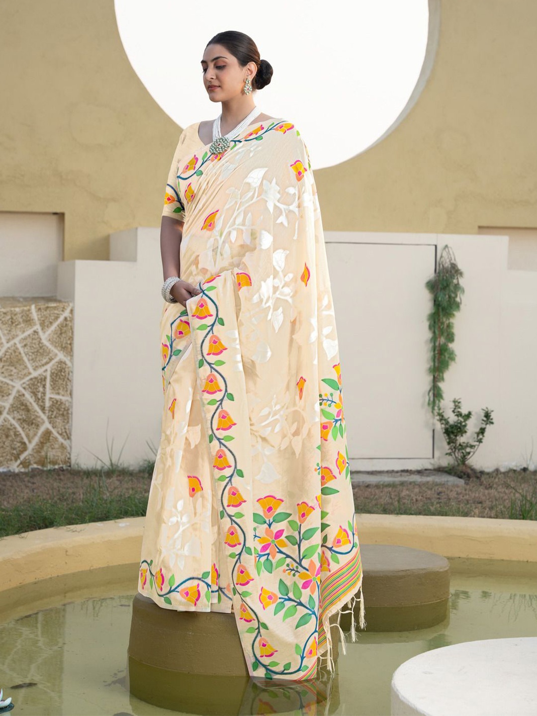 

ISHIKA FAB Ethnic Motifs Woven Design Pure Cotton Jamdani Saree, Off white