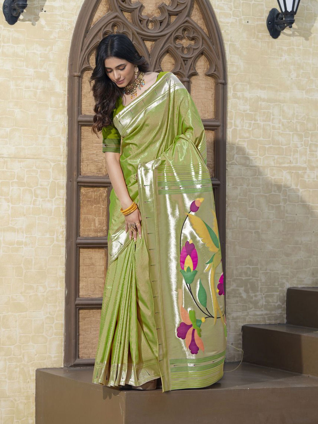 

ISHIKA FAB Floral Zari Paithani Saree, Green