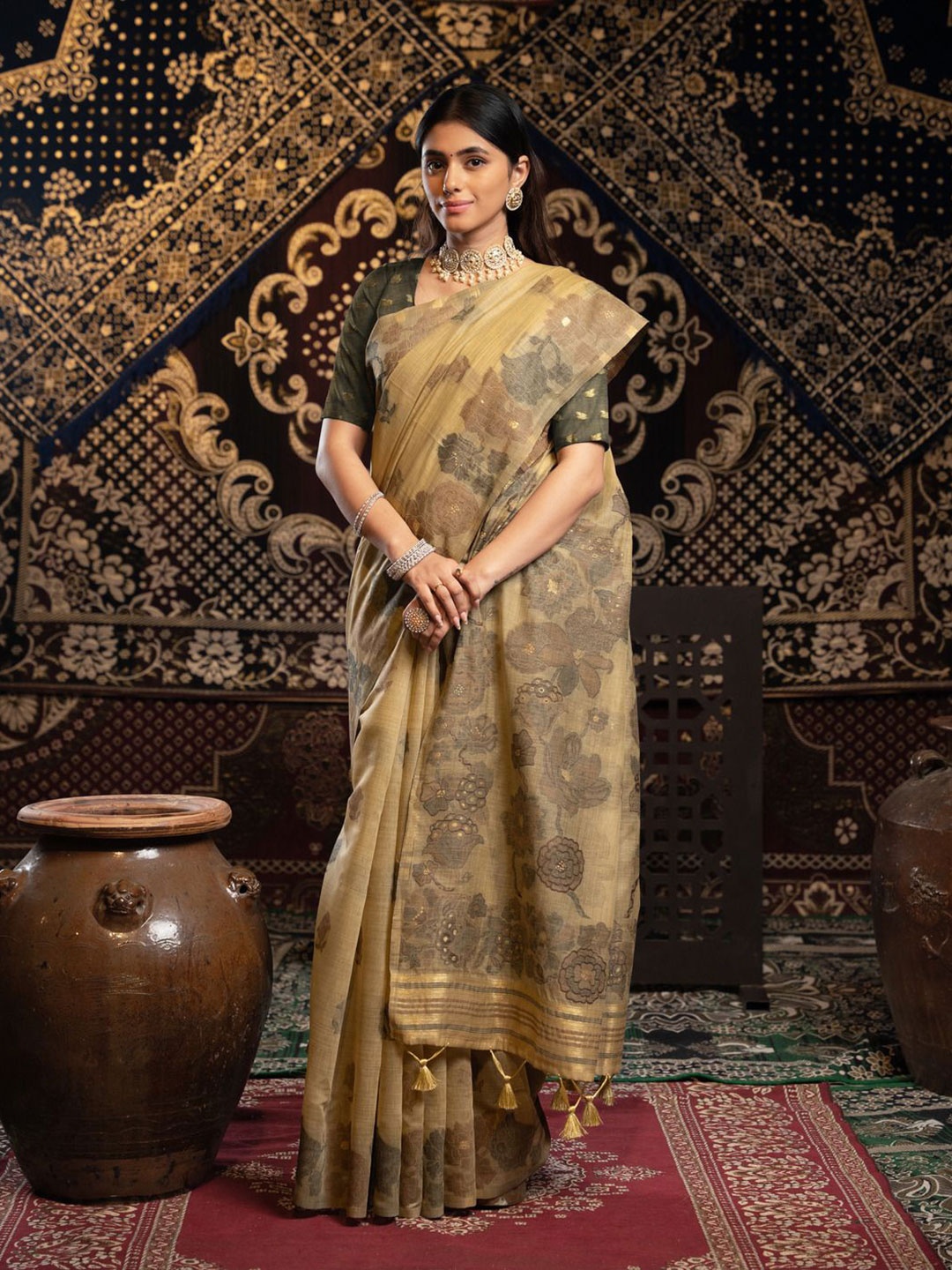 

ISHIKA FAB Ethnic Motifs Pure Cotton Jamdani Saree, Brown