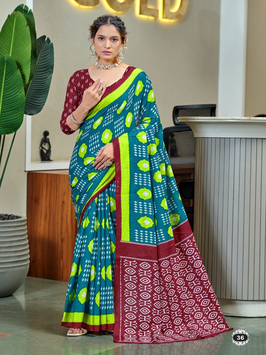 

MOKSHA DESIGNS Geometric Pure Cotton Block Print Saree, Blue