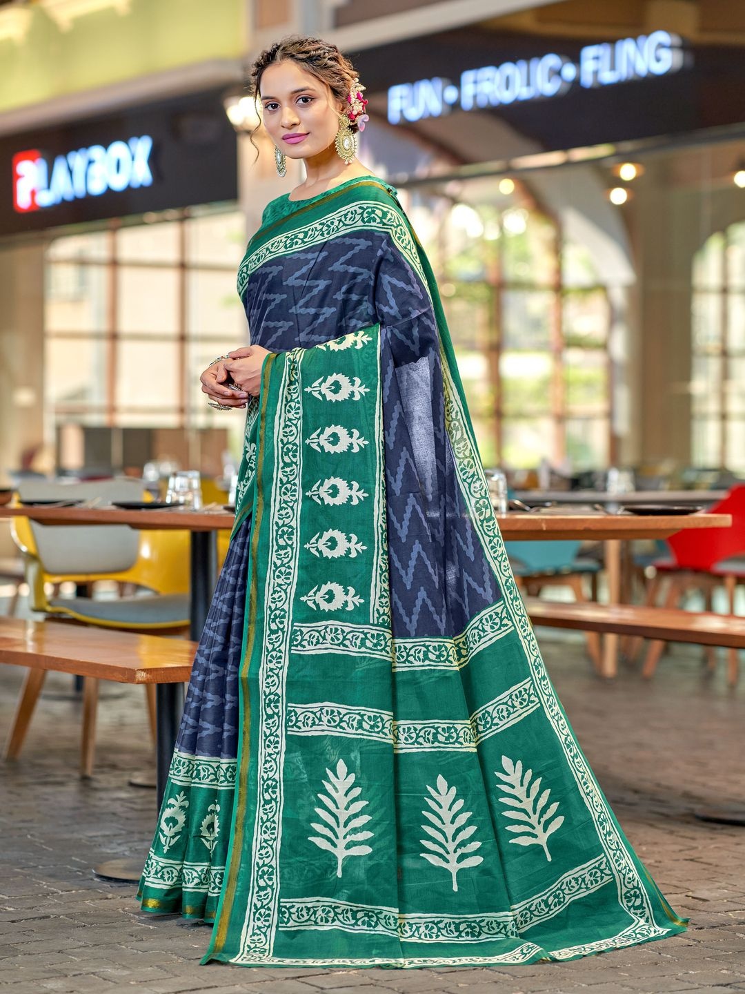 

MOKSHA DESIGNS Ajrak Block Pure Cotton Handloom Block Print Saree, Blue