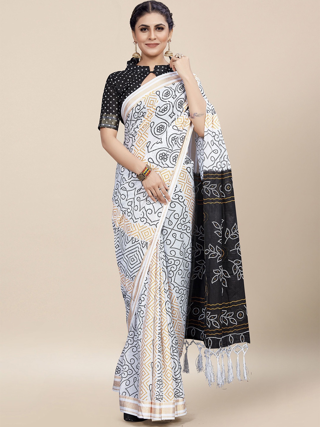 

MOKSHA DESIGNS Ajrak Block Zari Pure Cotton Block Print Saree, White