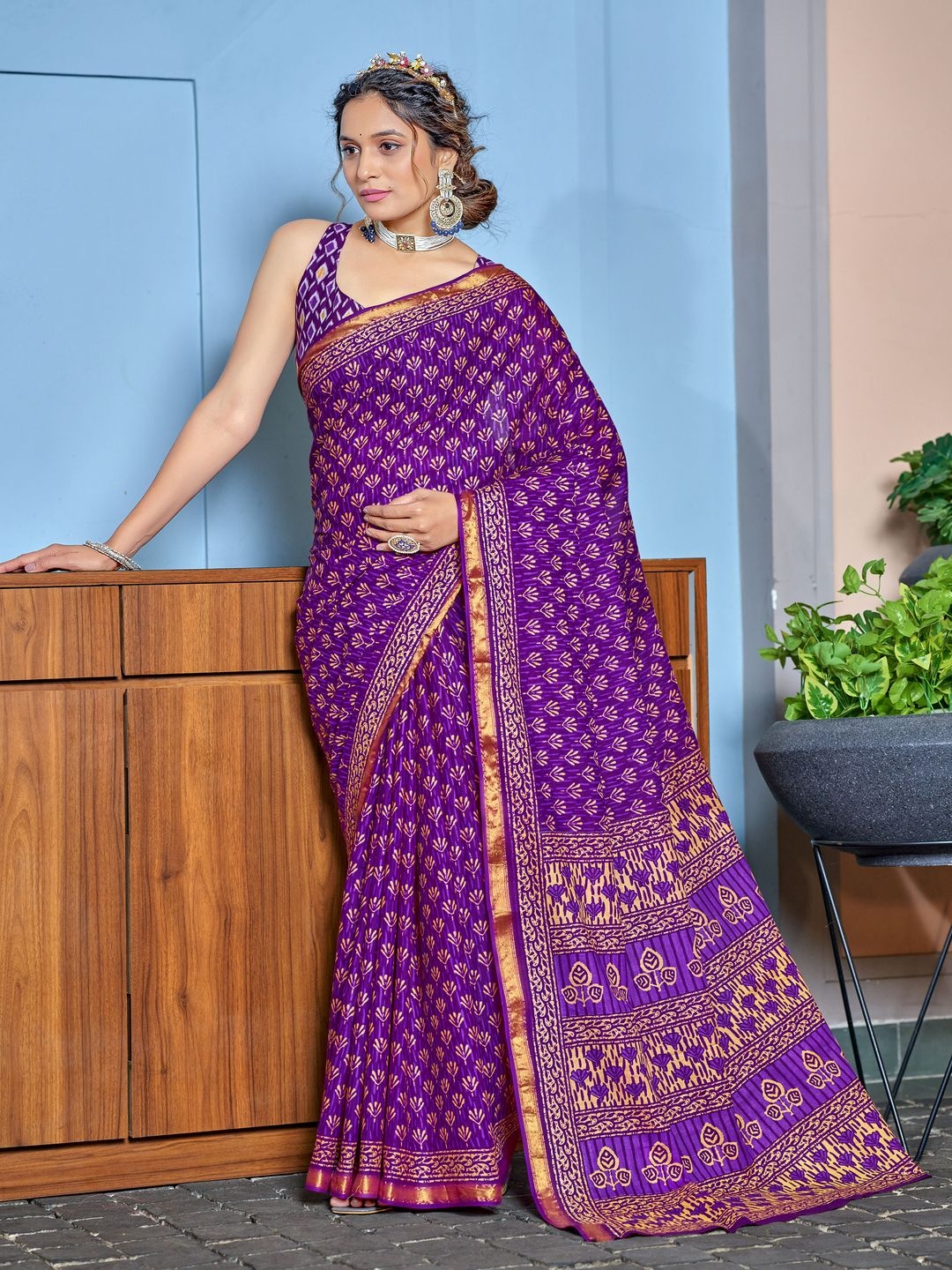 

MOKSHA DESIGNS Ajrak Printed Zari Pure Cotton Block Print Saree, Purple