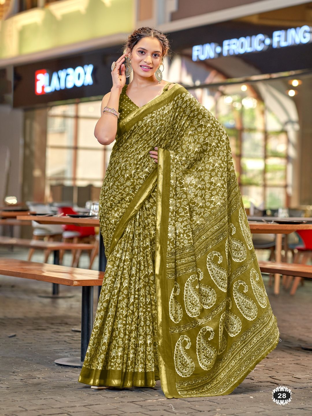 

MOKSHA DESIGNS Ajrak Block Zari Pure Cotton Block Print Saree, Green