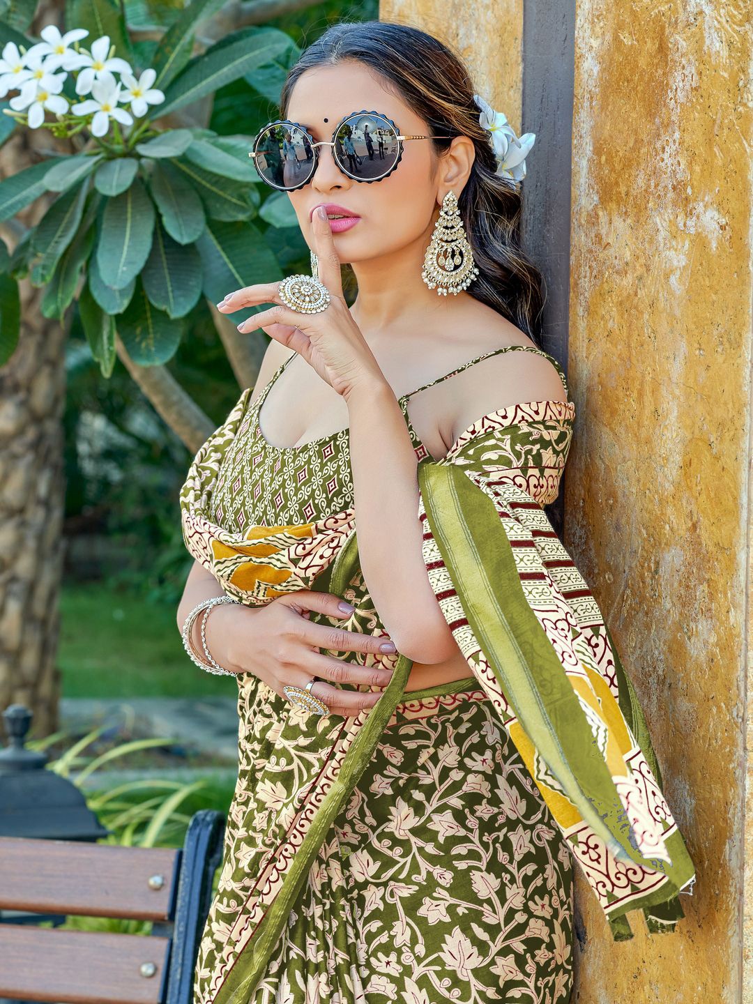 

MOKSHA DESIGNS Ajrak Block Zari Pure Cotton Block Print Saree, Green