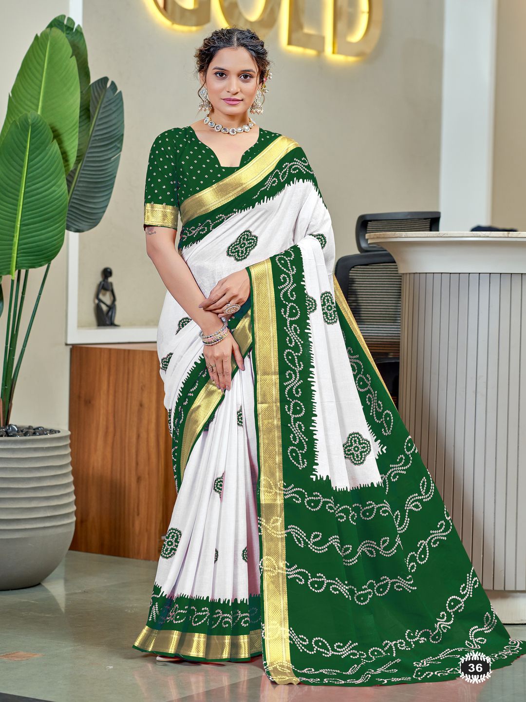 

MOKSHA DESIGNS Bandhani Pure Cotton Handloom Block Print Saree, White