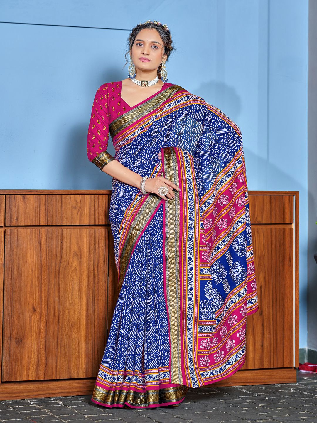 

MOKSHA DESIGNS Ajrak Block Zari Pure Cotton Block Print Saree, Blue