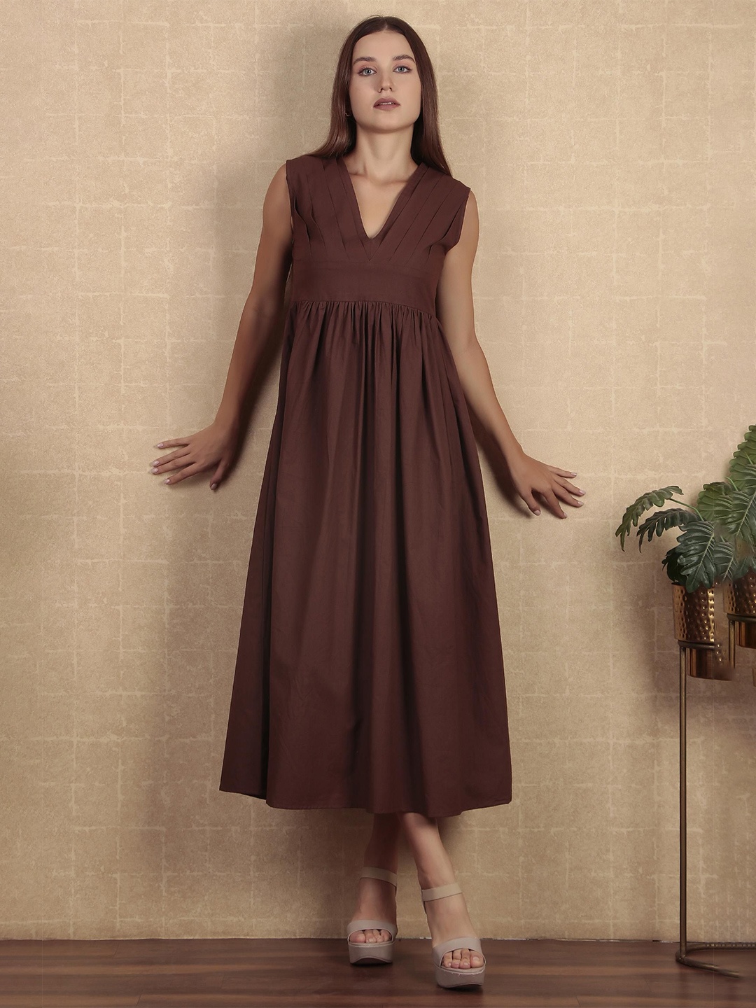 

Label Tamanna Rungta Women V-Neck Organic Cotton Sleeveless Empire Midi Dress, Brown