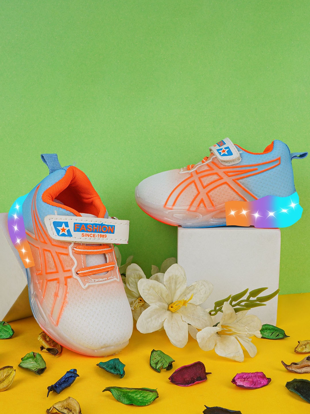 

BAESD Kids Woven Design Sneakers With LED, Orange