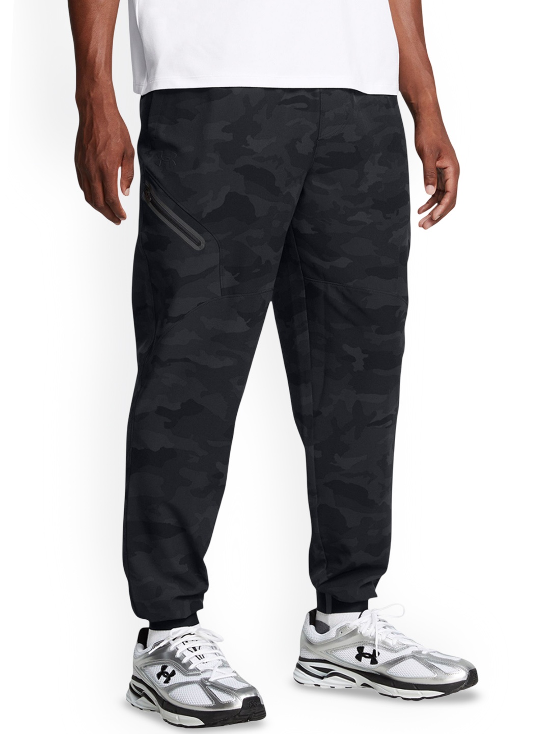 

UNDER ARMOUR Men Mid Rise Unstoppable Joggers, Black