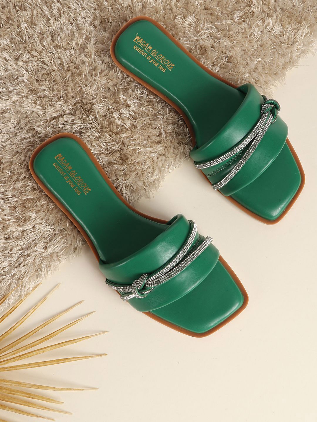 

madam glorious Women Embellished T-Strap Flats, Green