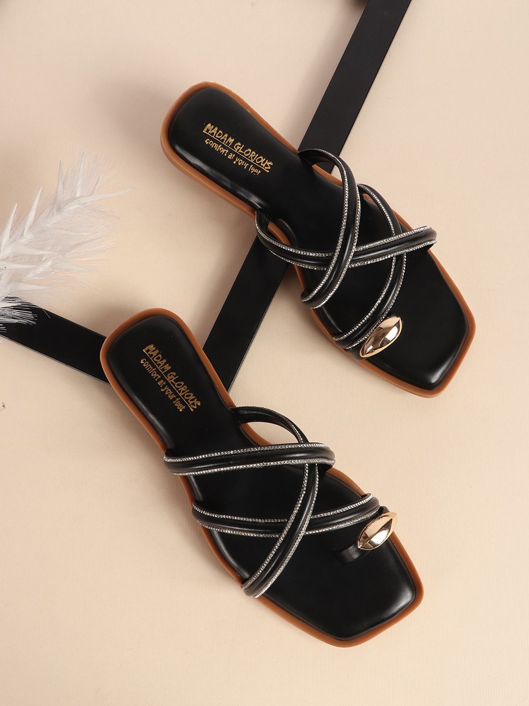 

madam glorious Women Embellished One Toe Flats, Black