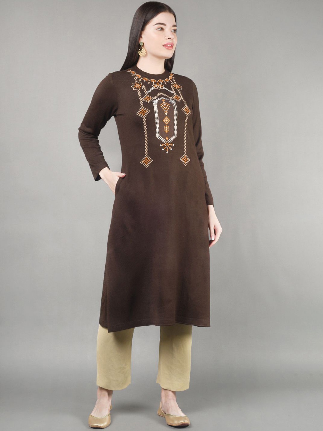 

BARARA ETHNIC Women Ethnic Motifs Embroidered Flared Sleeves Patchwork Kurta, Brown