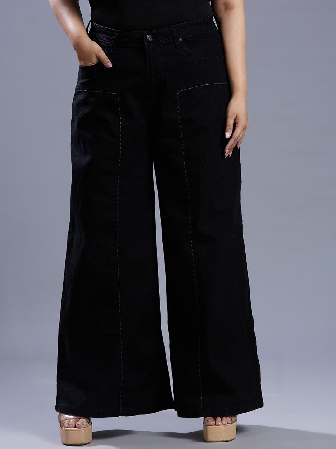 

Turning Blue Women Wide Leg Mid-Rise Jeans, Black
