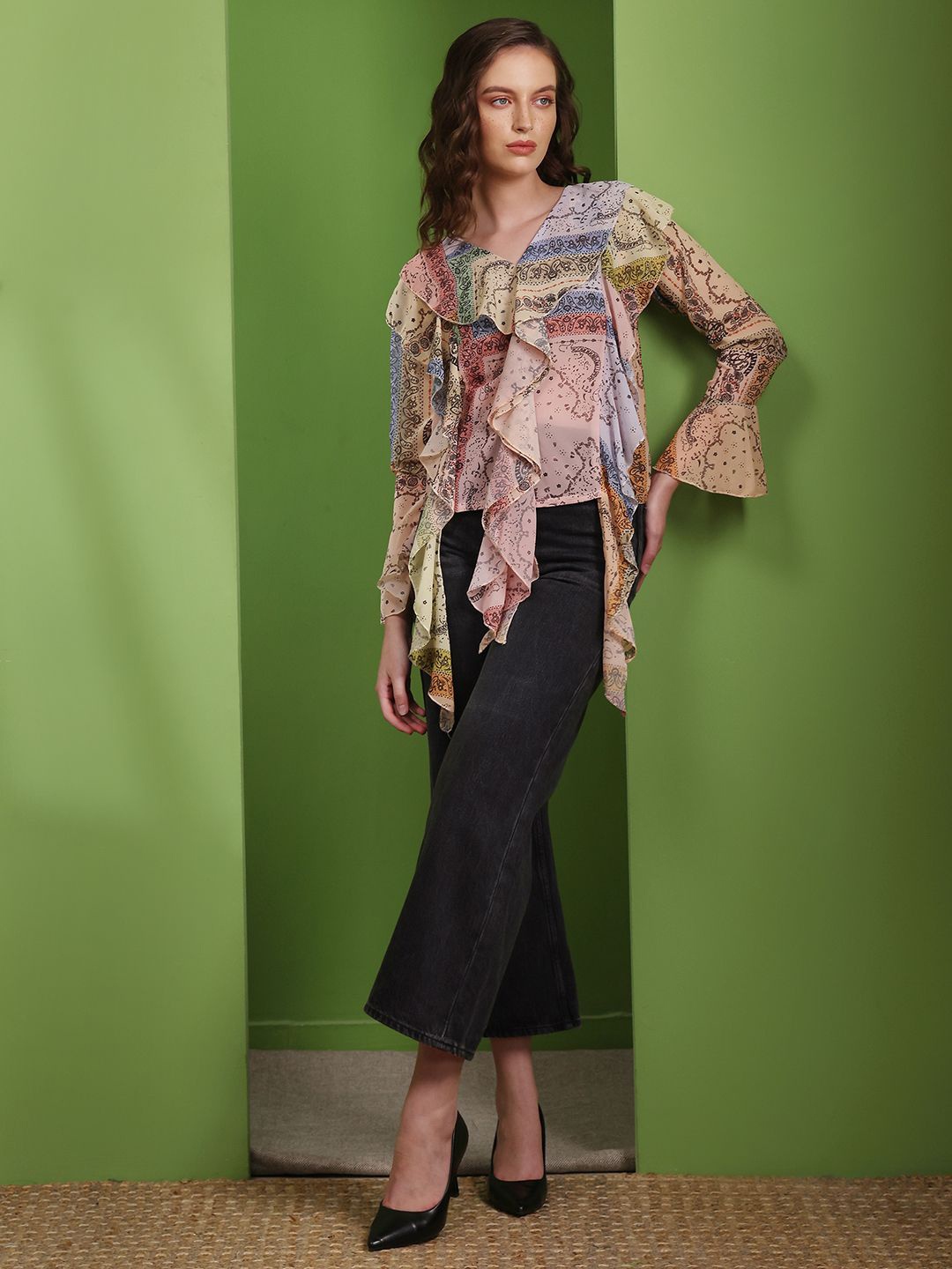 

OBSHIVKA Women Floral Printed Ruffles Top, Brown