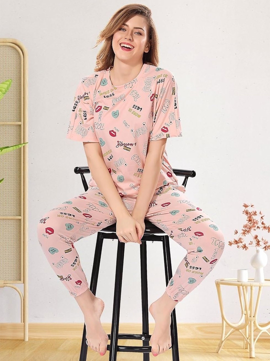 

XPIOX Women Graphic Printed Night suit, Peach