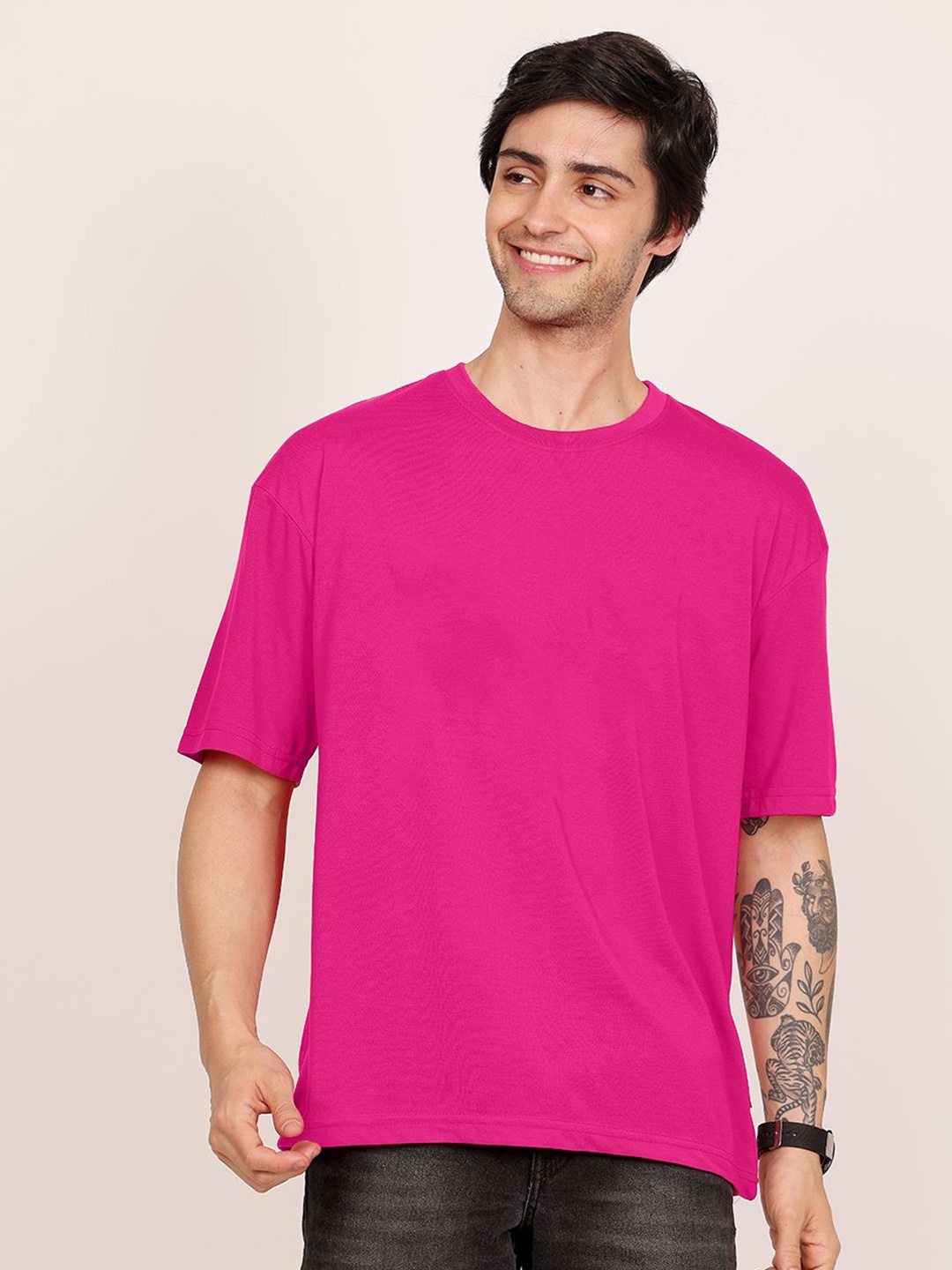

Leotude Men Solid Round Neck Cotton Oversized T-shirt, Pink