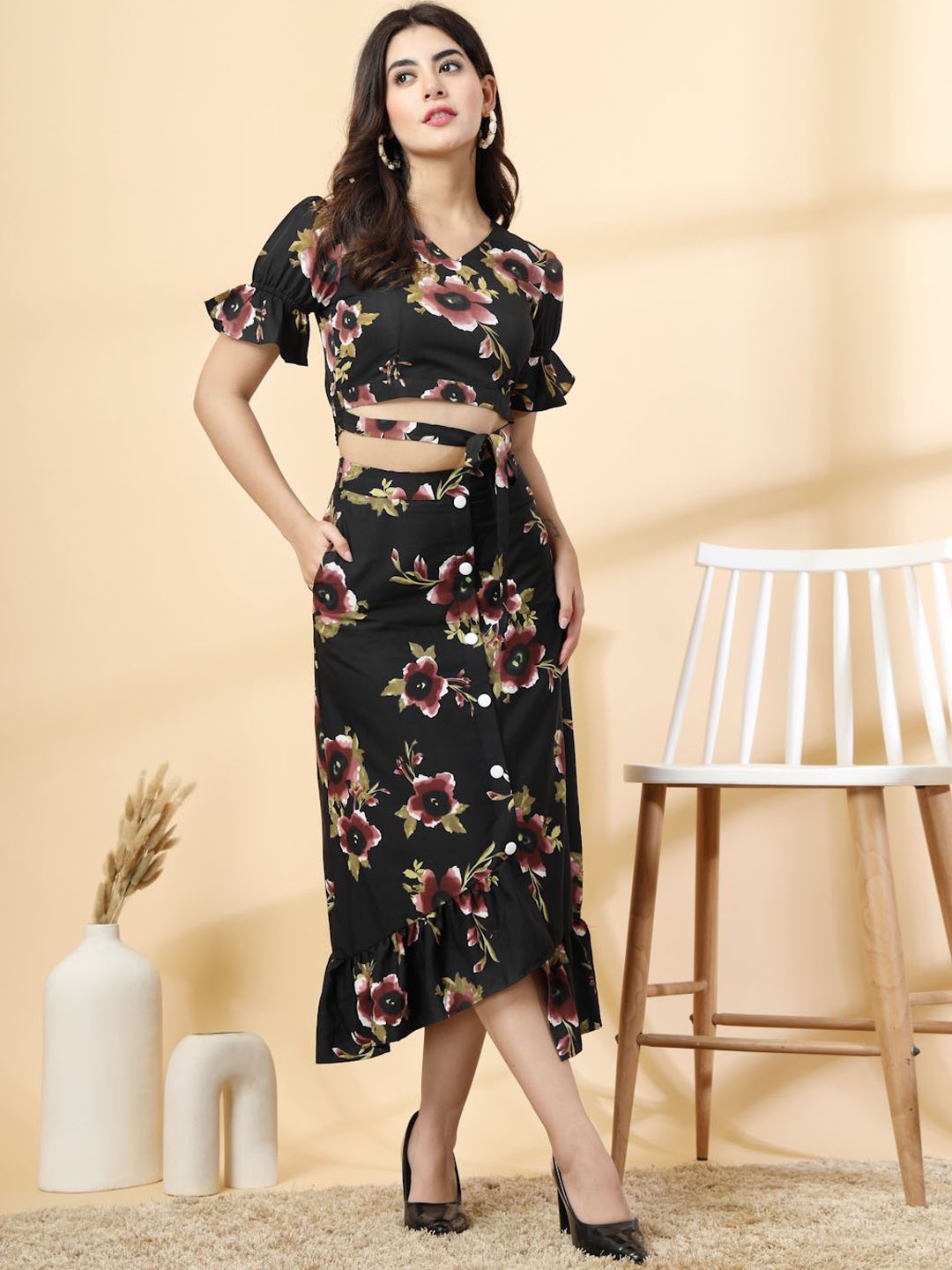 

Oomph! Printed Crop Top With Midi Skirt Co-Ords, Black