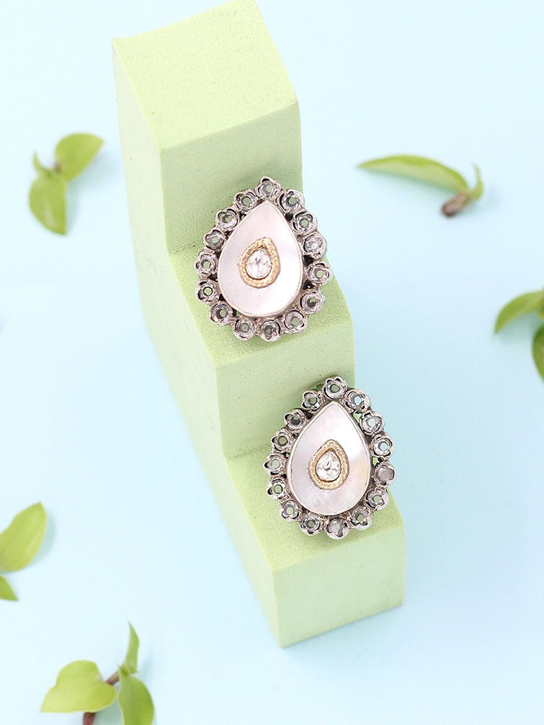 

SANGEETA BOOCHRA Silver Quartz Stones Studded Teardrop Shaped Studs